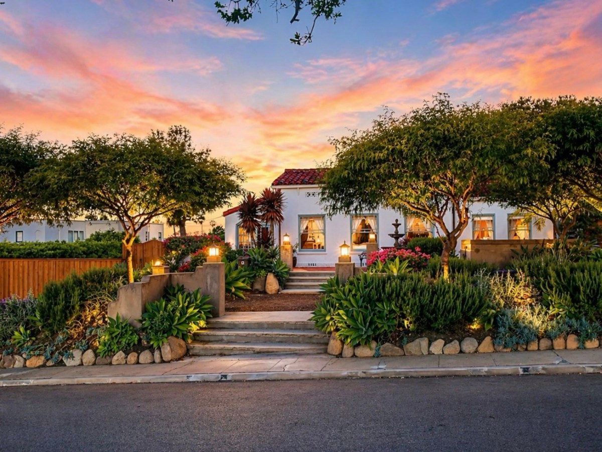 63 Lincoln Dr, Ventura, CA 93001, USA